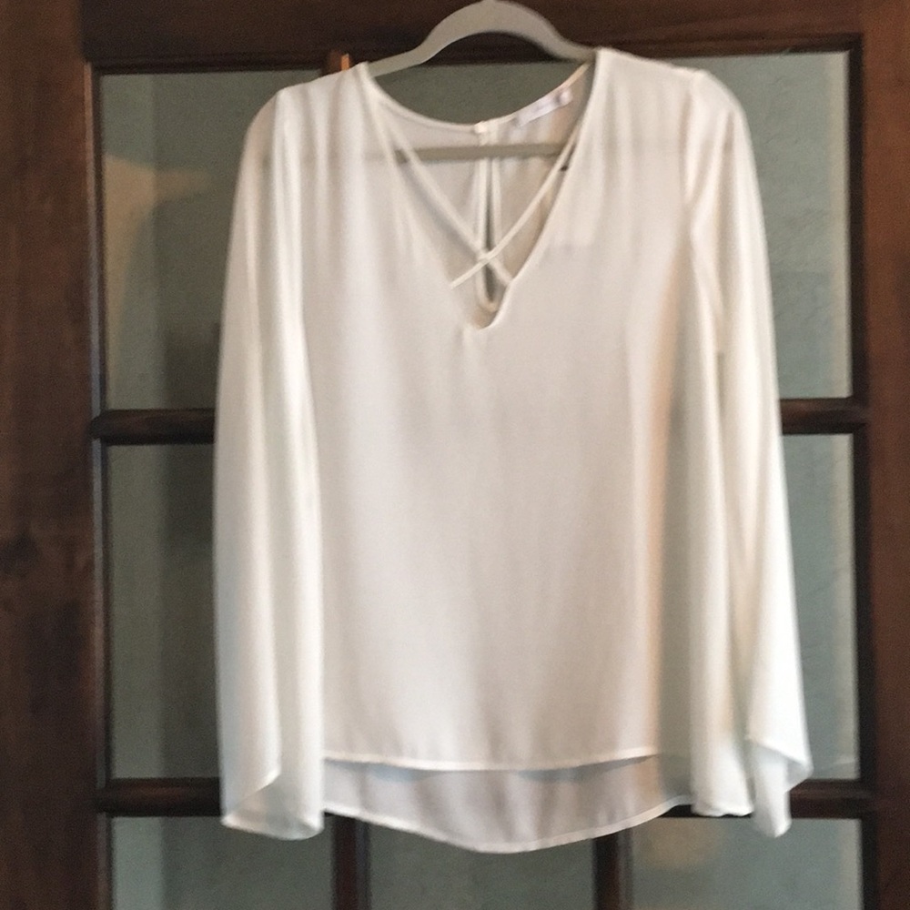 Lush Sheet White Criss Cross Blouse size Medium - Picture 3 of 8